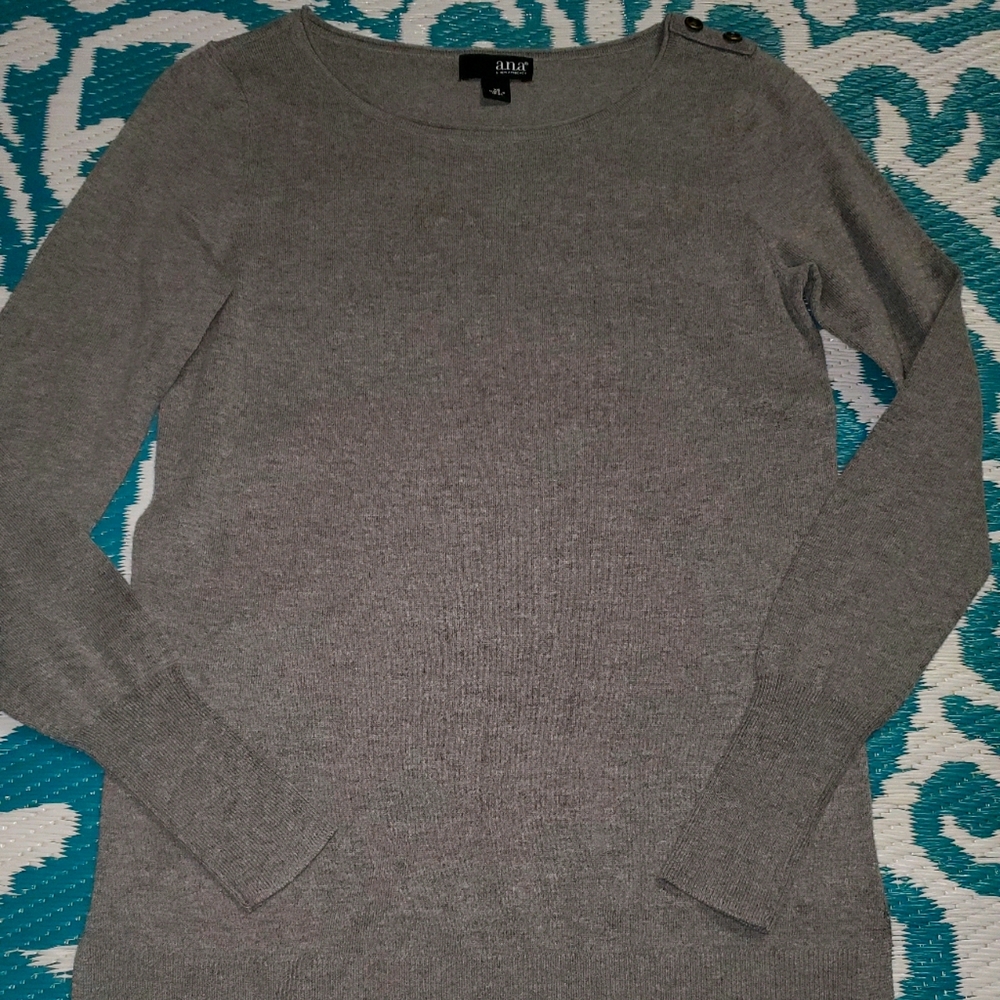 Ana light sweater